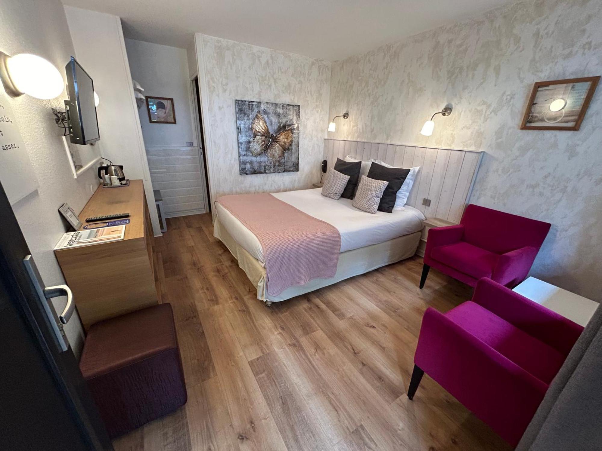 Hotel Monet Ла-Ривьер-Сен-Совёр Экстерьер фото
